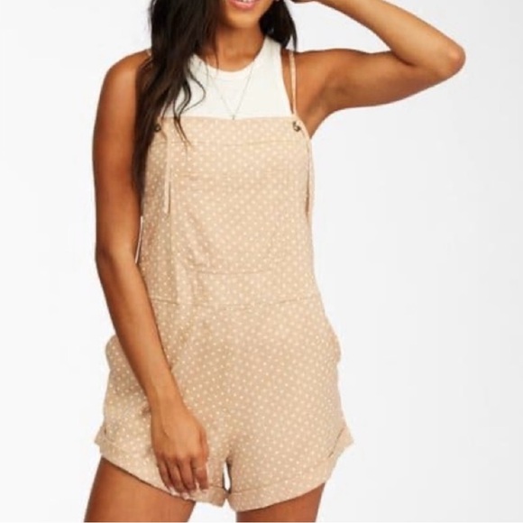 Billabong Wild Pursuits Romper Sahara Polka Dot
Tan - Picture 2 of 3